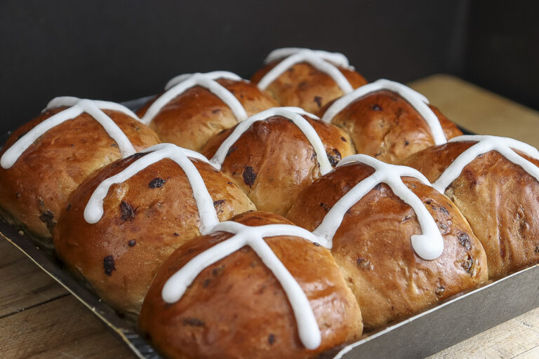 Easter_Hot-Cross-Buns