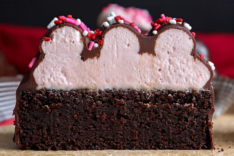 Strawberry-Wavy-Cake